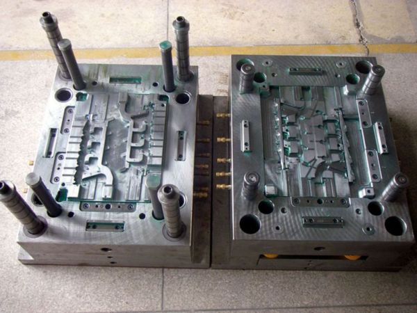 注塑模具1