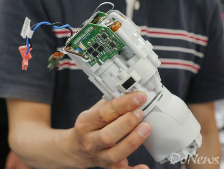 全面拆解Pepper情感机器人 探索内部真容